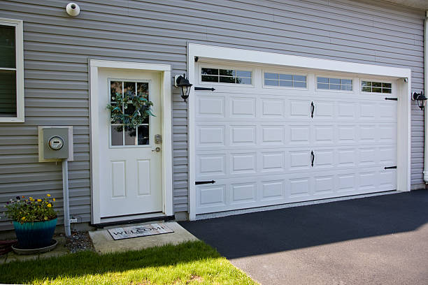 24/7 Emergency Garage Door Panel Replacement experts in Franklin County County, NE